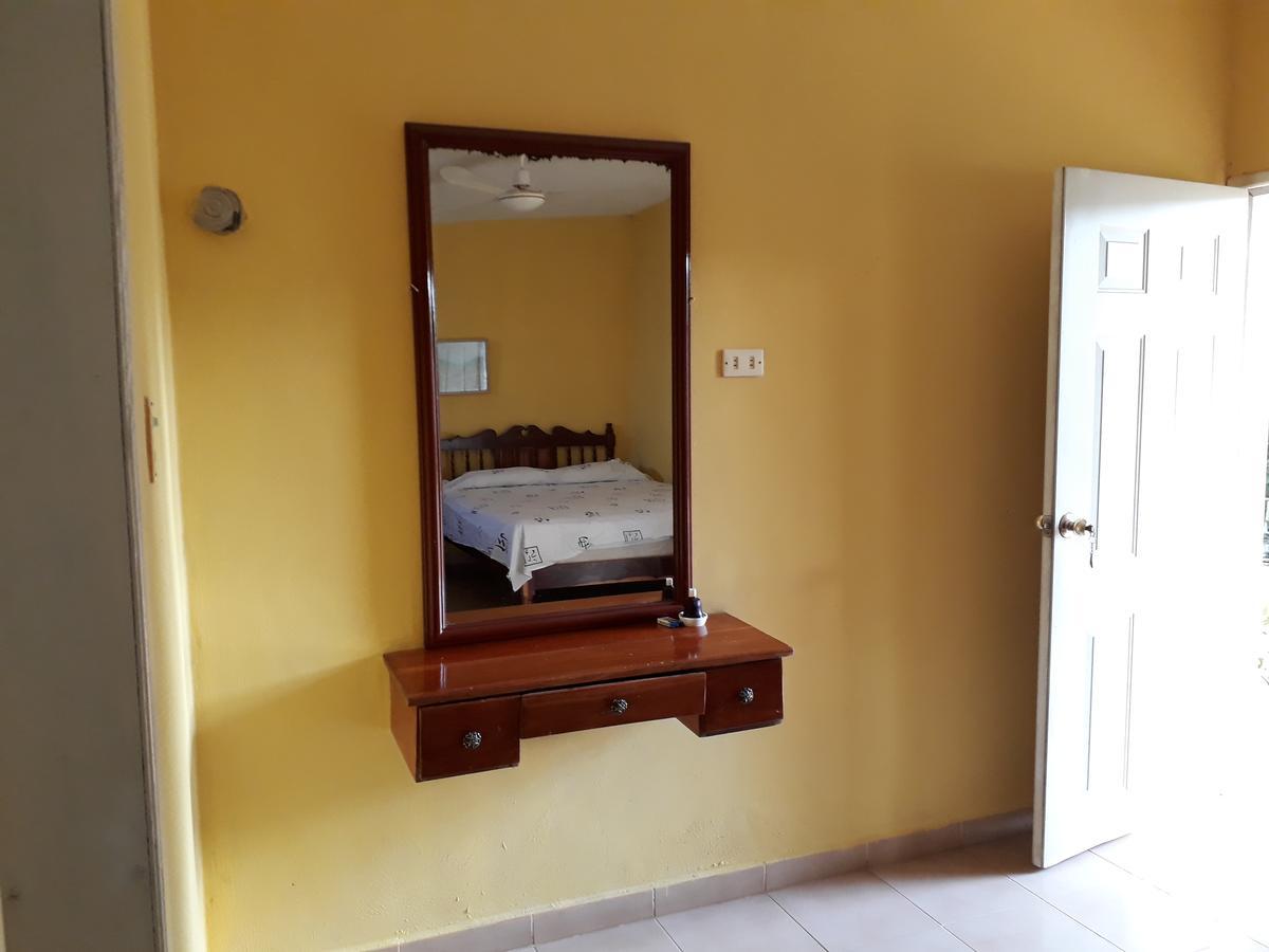 El Chac Mool Santa Elena Phòng bức ảnh